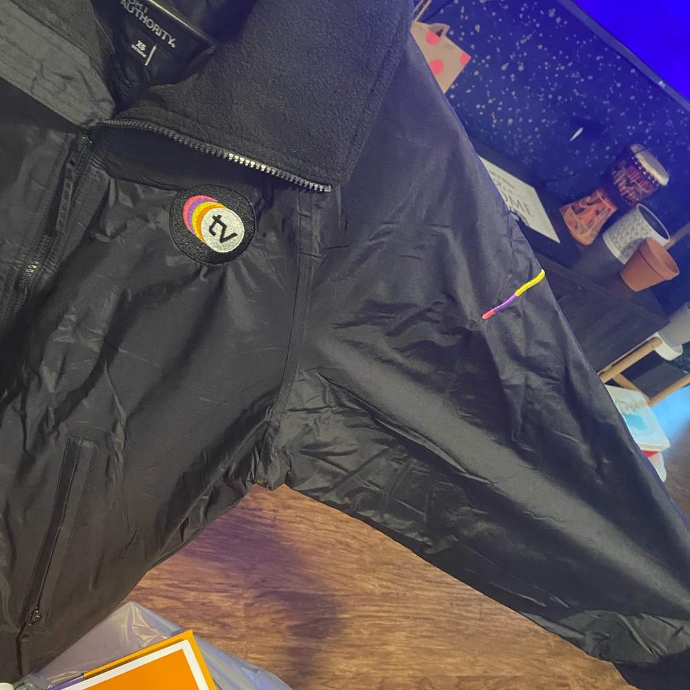 Pluto Tv Jacket - image 4